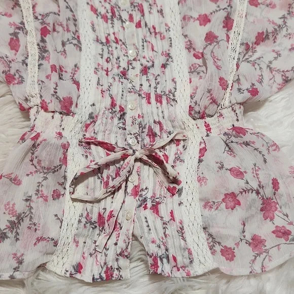 Guess top- small - Picture 5 of 10